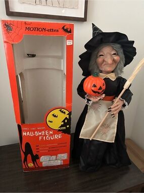 Telco Motion-ettes Animated Halloween Witch
